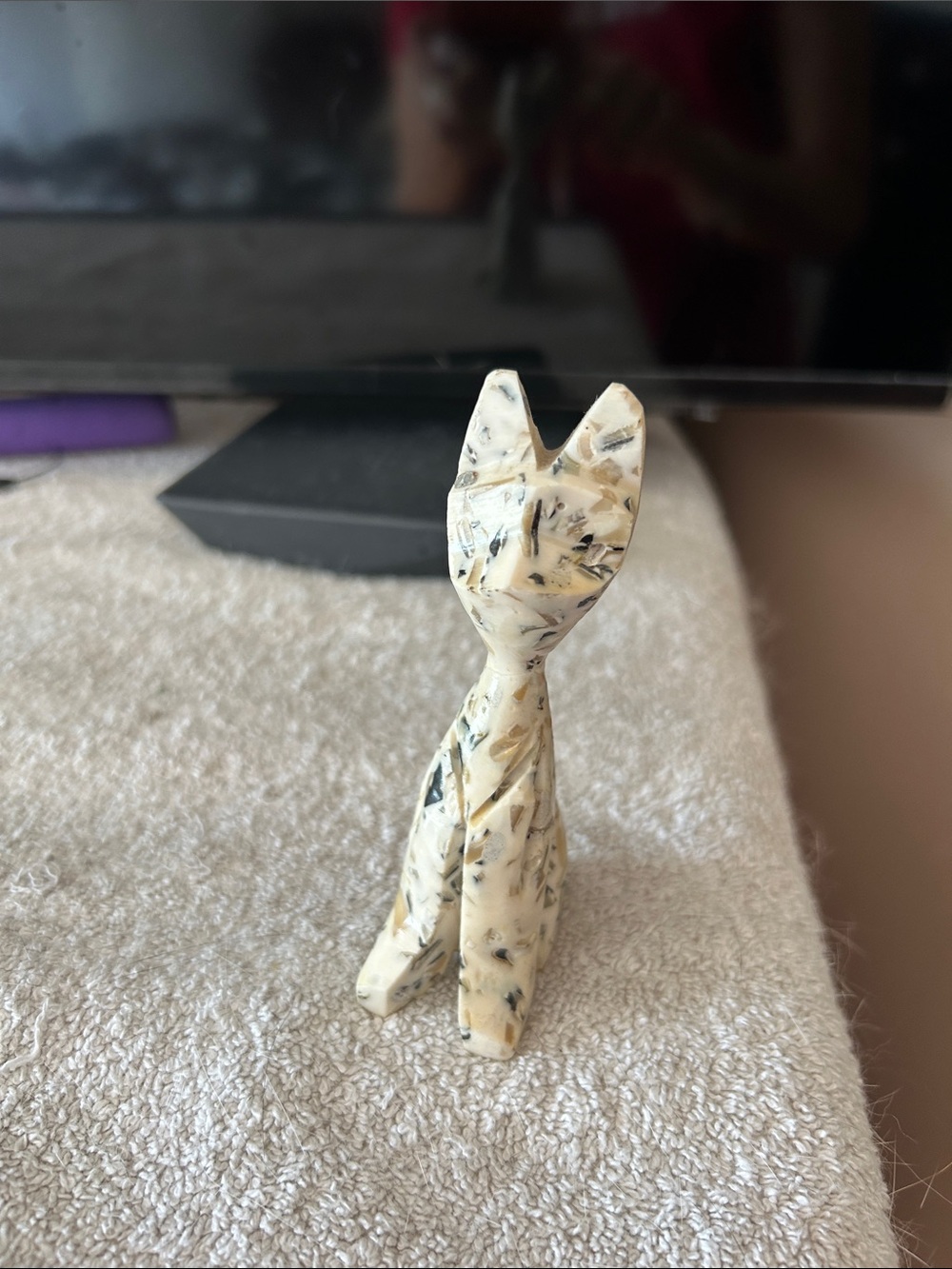 Hand-Carved Speckled Stone Cat Figurine - Cream